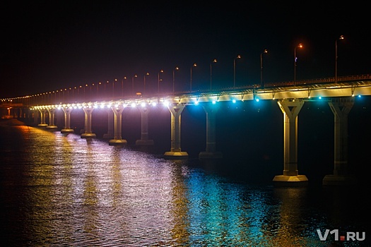 Два моста Волгограда на час остались без света