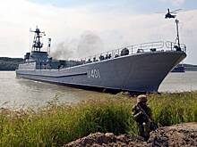 Единственный средний десантный корабль Украины затопили в ходе удара в порту