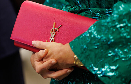 Saint Laurent возглавил рейтинг самых популярных брендов