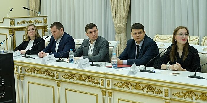 Губернатор Самарской области встретился с участниками суперфинала конкурса «Лидеры России»
