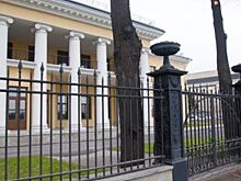 Дача на набережной. Памятник архитектуры на Свердловской набережной выставлен на продажу за 385 млн рублей