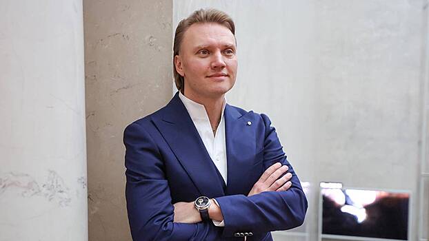 Брошенные женщины, многомиллионные долги и аферы: что известно о сыне Кадышевой