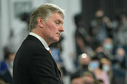 Песков заявил, что колебания курса рубля не угрожают стабильности РФ