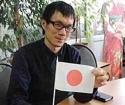 Преподаватель из Токио учит челябинских студентов японскому языку при помощью игры в сёги