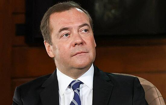 Медведев обратился к Ким Чен Ыну