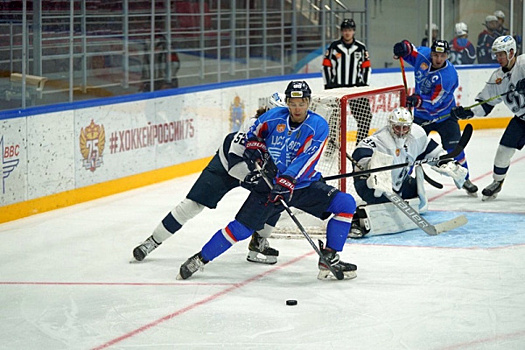 Самарские "летчики" уступили в последнем матче сезона