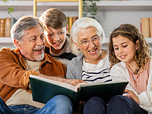 Как бабушкам и дедушкам вести себя с внуками, чтобы те их любили