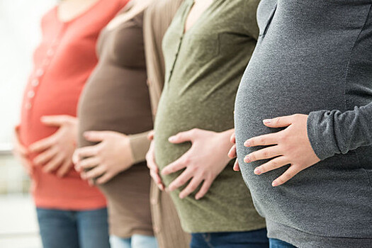 Косметолог перечислила запрещенные для беременных процедуры