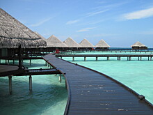 Сотни туристов все еще не могут уехать с Мальдив