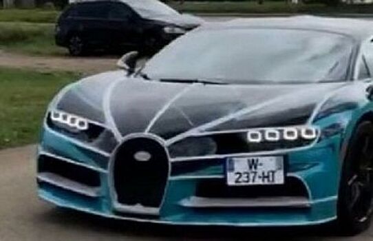 Уникальный Bugatti Chiron Sport Zebra замечен на заводе