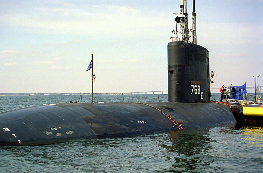 Подлодка Hartford была впервые спущена на воду в 1993 году. Корабль вооружен торпедами, противокорабельными крылатыми ракетами Harpoon, а также высокоточными дозвуковыми крылатыми ракетами Tomahawk