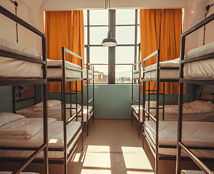 Власти Петербурга планируют предоставить до 200 помещений под хостелы