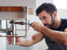 Потоп, ограбление и потёкшая сантехника: кто платит за ремонт в съёмной квартире