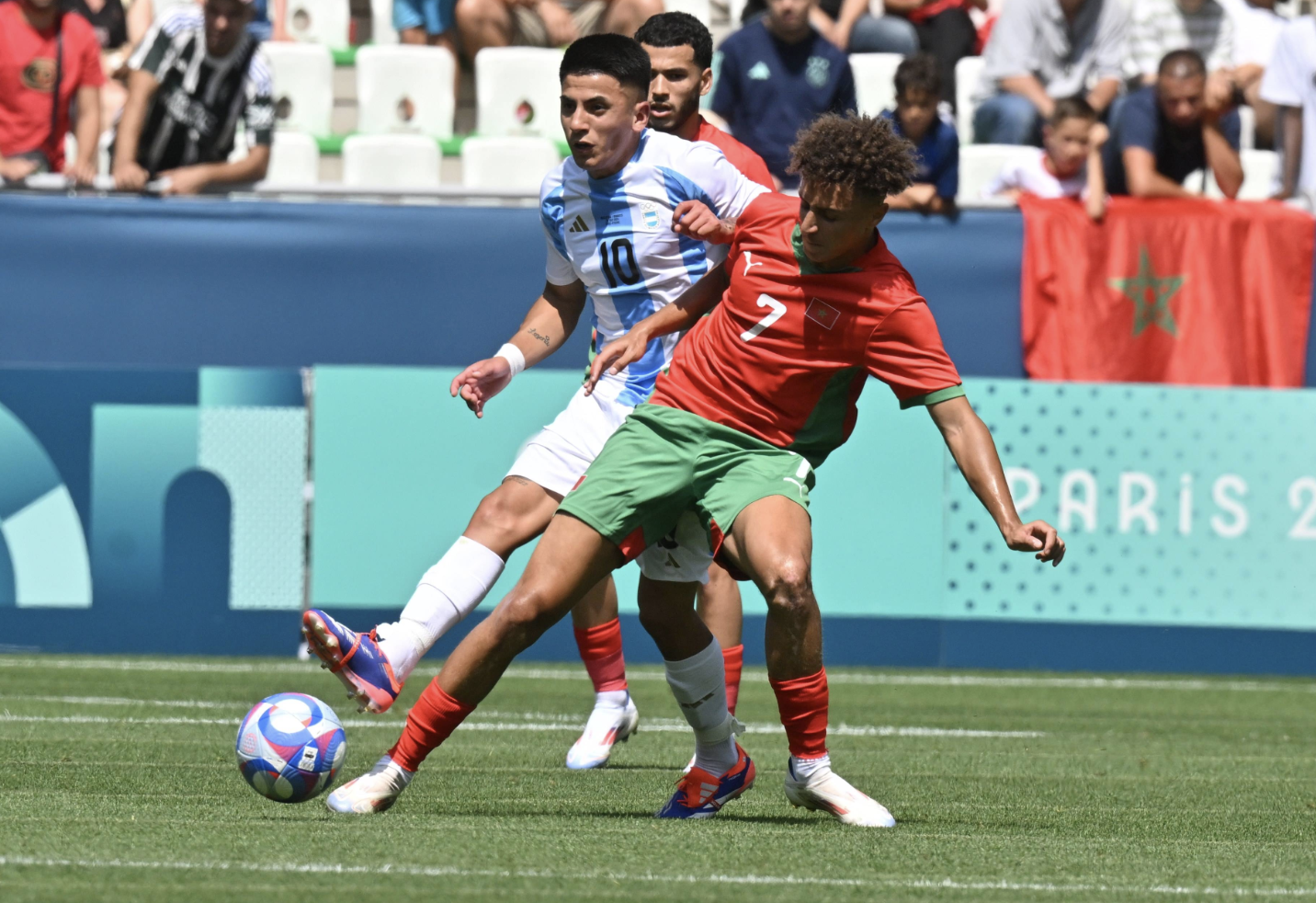 Сборная Аргентины спаслась от поражения в концовке матча с Марокко на Олимпиаде-2024