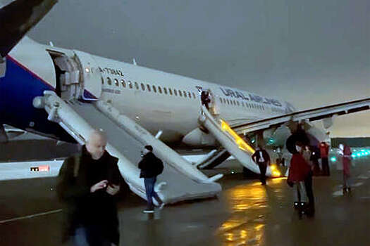 Пассажиры рейса Москва – Калининград эвакуированы из-за возгорания на борту самолета