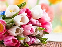 Рустэм Хамитов поздравил жительниц Башкортостана с Международным женским днём