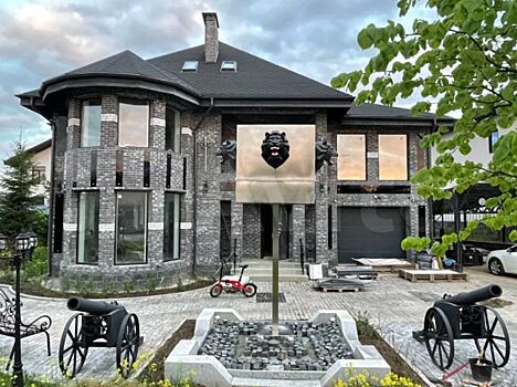 Усадьбы и замки: где можно обустроить изысканную загородную жизнь недалеко от Петербурга