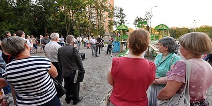 Соавтор В.Кумина по проекту «АрхЛаб» обсудил с местными жителями сохранение садов на западе Москвы