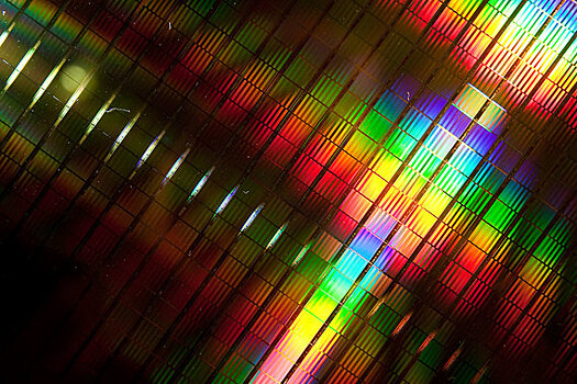 Bain Capital предлагает $10 млрд за производство чипов памяти Toshiba