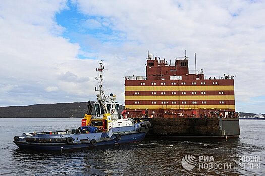 Vice (США): Россия собирается транспортировать свой «плавучий Чернобыль» через полярный круг в Арктику