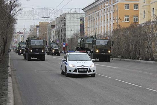 Военные автоинспекторы Северного флота обеспечат проезд колонн техники к месту проведения военного парада в городе-герое Мурманске