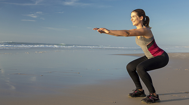 Есть порох в пороховницах: 5 секретов, как правильно приседать, чтобы прокачать попу