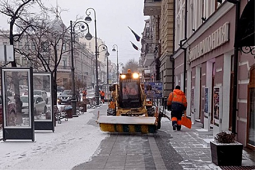 Во Владивостоке в ночь на воскресенье выпал снег