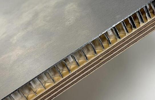 «Свеза» запатентовала сэндвич-панели для транспорта