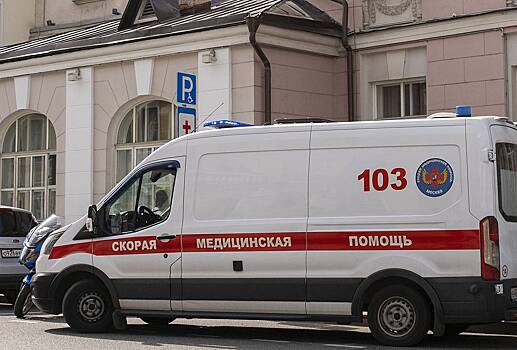 Спасающийся от опасности россиянин сорвался с седьмого этажа и выжил