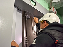 Как правильно действовать, если застрял в лифте: советы специалистов