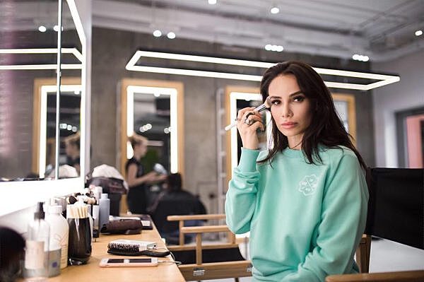 Айза Анохина: «Только в России женщины так часто ходят в салон красоты»