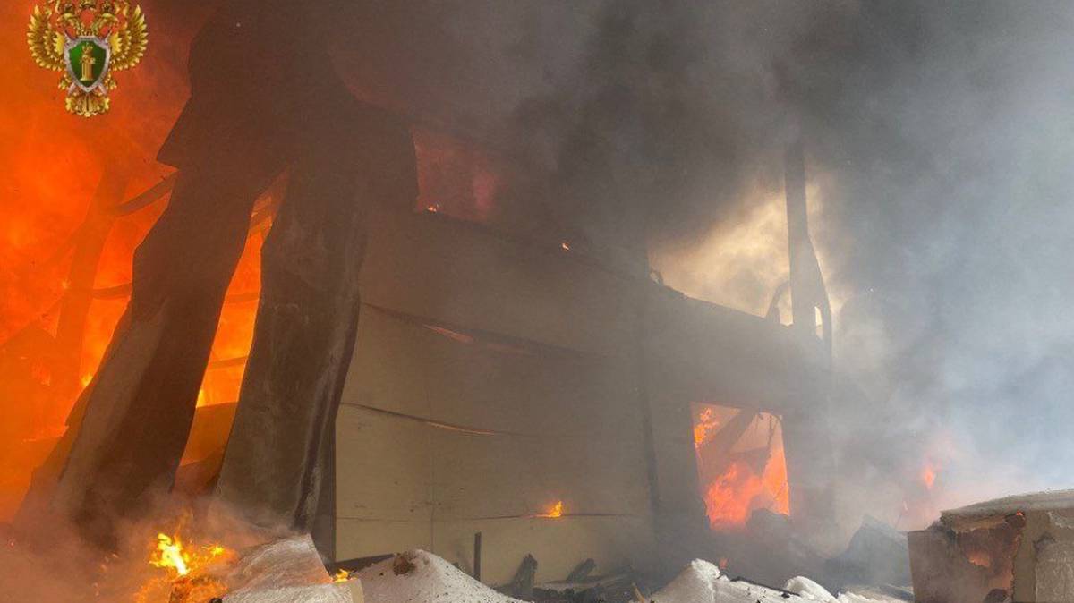Площадь пожара на складе в Раменском составляет три тысячи квадратных метров