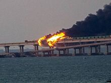 МК: Участок Крымского моста обрушился в море