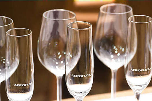 "Ъ": импортеры алкоголя намерены увеличить цены на вино из-за повышения пошлин