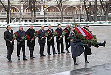 Председатель ГД и главы делегаций Парламентской Ассамблеи ОДКБ возложили цветы и венок к Могиле Неизвестного Солдата