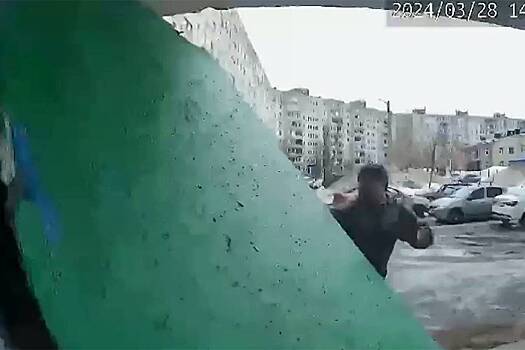 В российском городе обрушилась бетонная стена подъезда