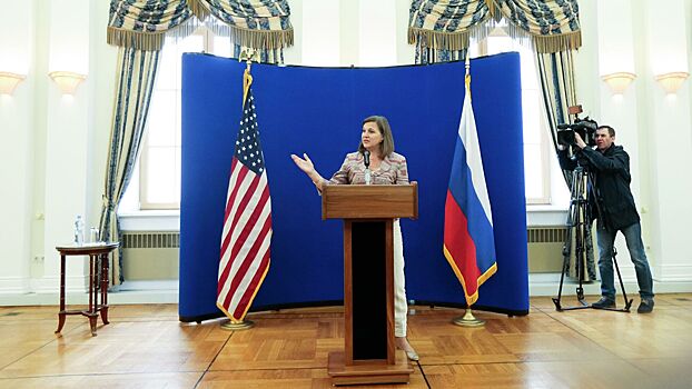 Нуланд покинула посольство США в Москве