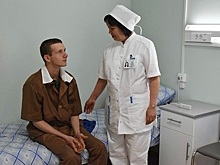 Дворкович поддержал идею запретить работать не проверившим здоровье сотрудникам
