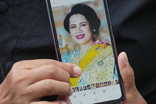 После более чем десятилетнего отсутствия на публике скончалась королева-мать Таиланда