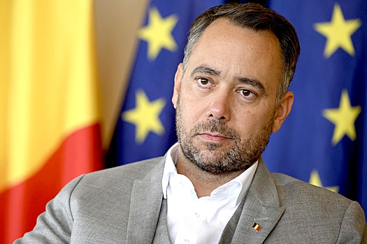 Глава МИД Бельгии не долетел до Колумбии из-за проблем с самолетом