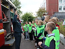 Второклассники побывали в гостях у 123 пожарно-спасательной части