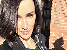 Красный корсет и глубокое декольте: дочь Канделаки произвела фурор в Сети