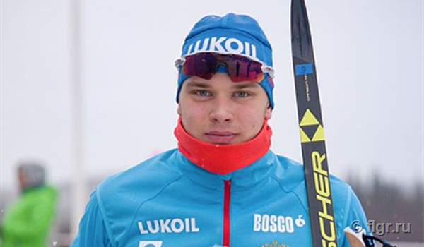 Большунов стал вторым в спринте классическим стилем на соревнованиях FIS в Олосе