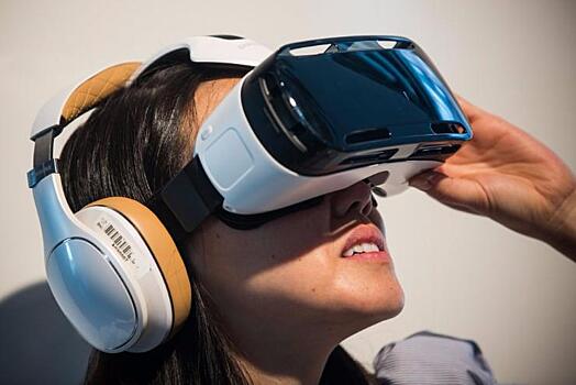 Уроки с применением устройств виртуальной реальности опробуют в 10 школах Москвы