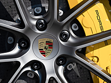 Porsche не собирается отказываться от бензиновых моторов