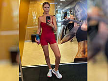 Певица Подольская снялась в облегающем комбинезоне после слухов о беременности