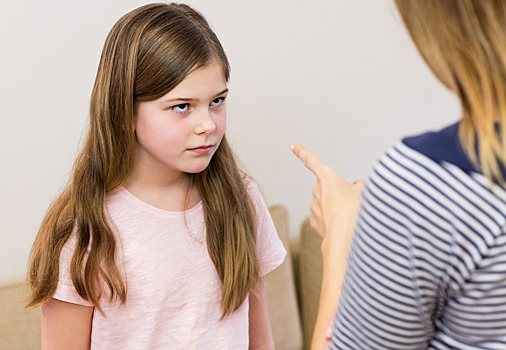 Топ самых вредных фраз во время ссоры с ребенком