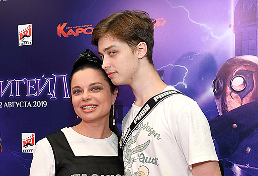 Сын Тарзана обнажился в Сети