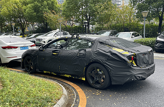 Легендарная компания Lotus тестирует свой новый электрокар Type 133