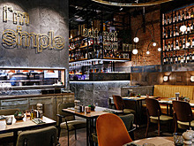 На Неглинной улице открылся Simple Wine&Bar